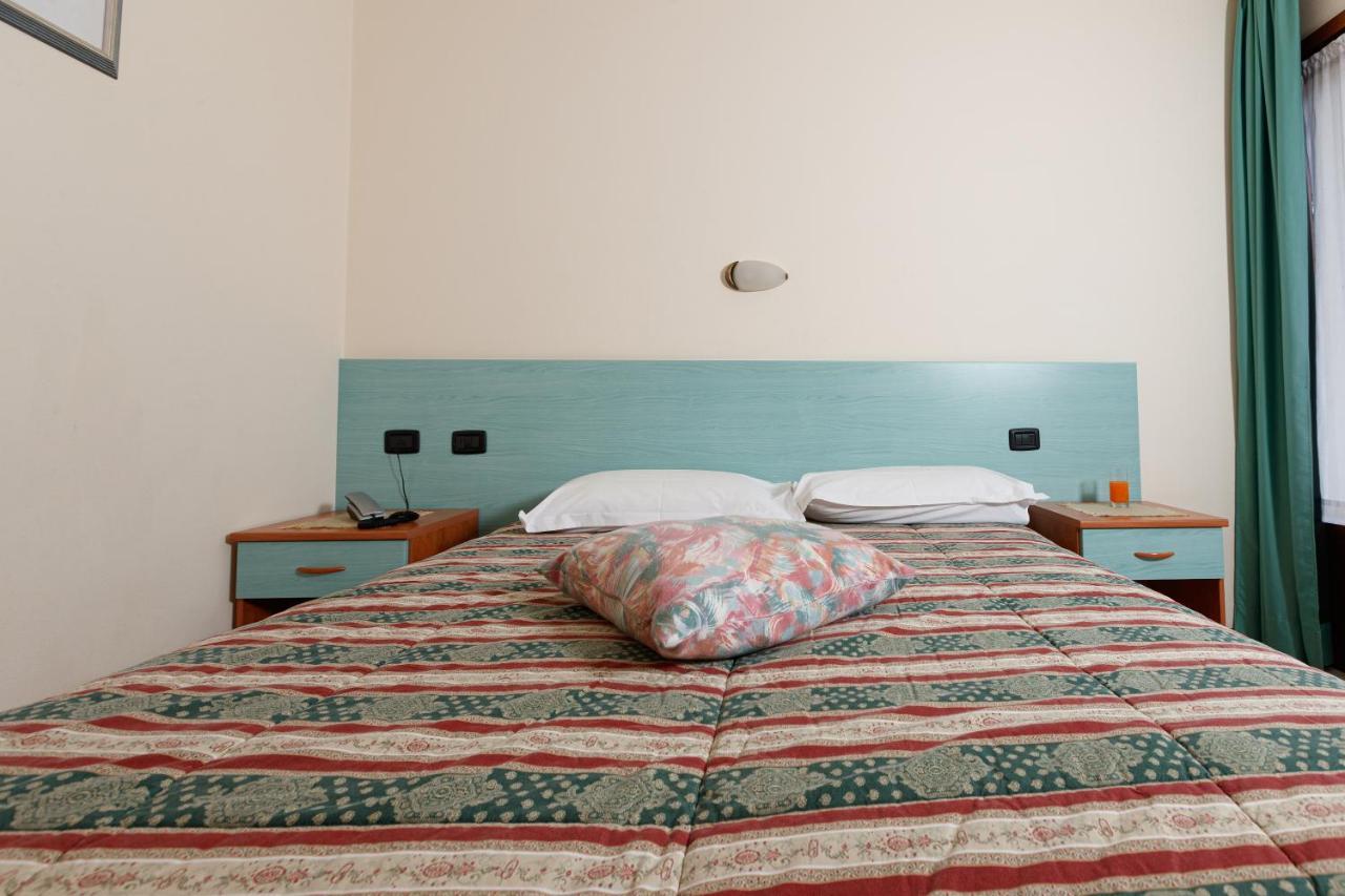 Rina Hotel 3*