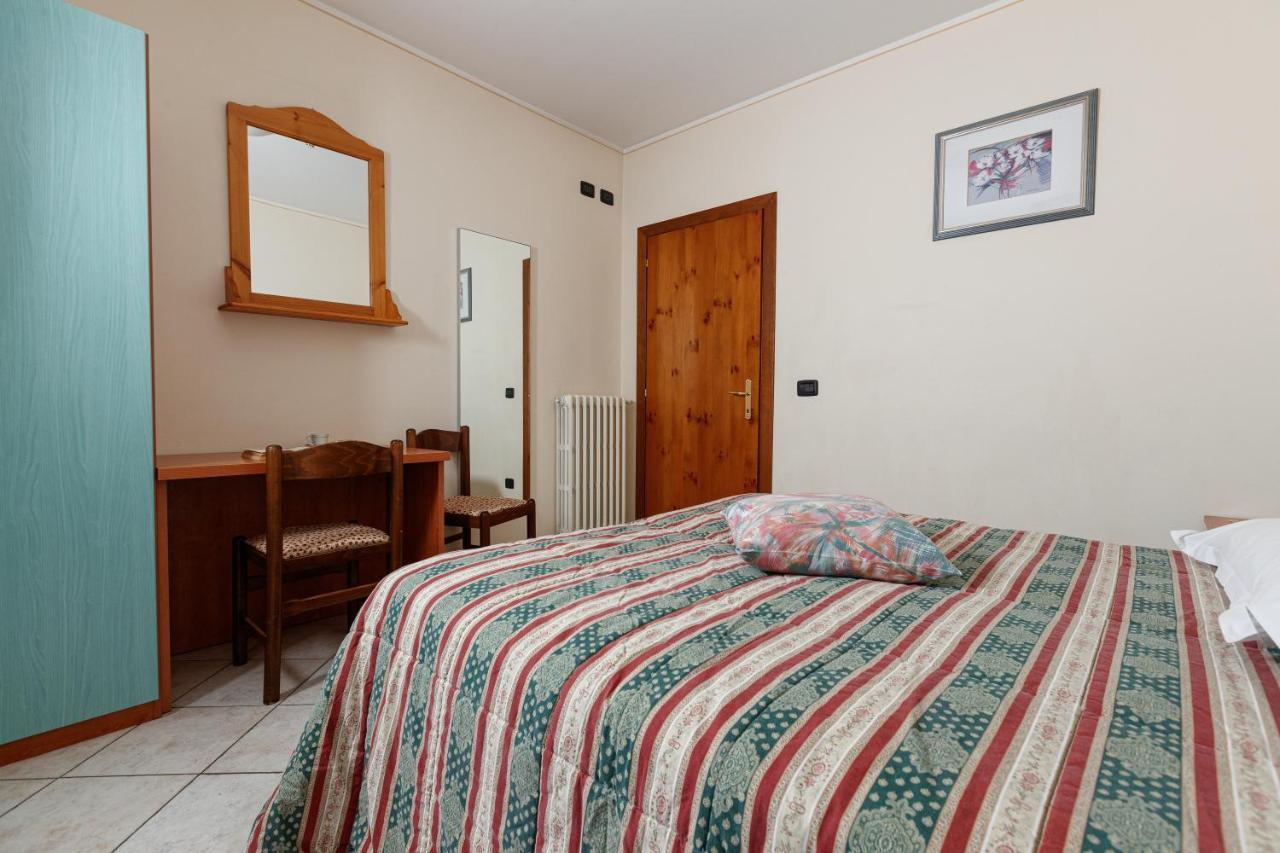 Hotel Rina